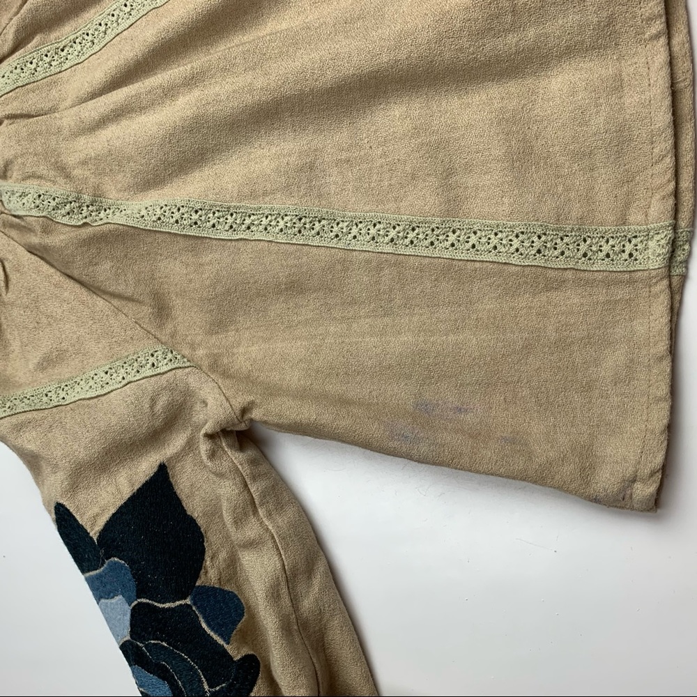 Beautiful Tuchinda top. - Picture 6 of 6
